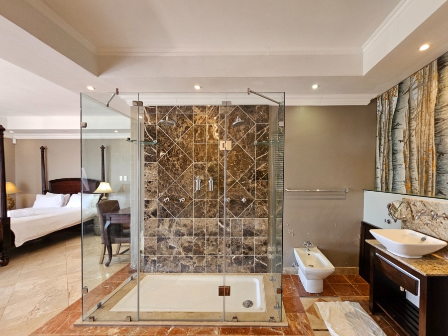 8 Bedroom Property for Sale in Waverley Free State